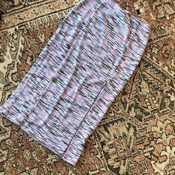 Divided Pastel Patterned Skirt Set - Picture 4 of 6